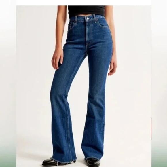 Abercrombie High Rise Vintage Flare Jeans Curve Love Dark Wash Blue 8 Short - Picture 1 of 9